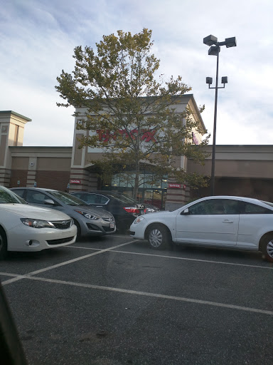 Department Store «T.J. Maxx», reviews and photos, 33 Holyoke St, Holyoke, MA 01040, USA