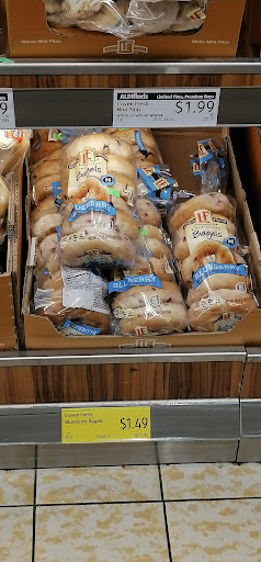 Supermarket «ALDI», reviews and photos, 4056 13th St, St Cloud, FL 34769, USA