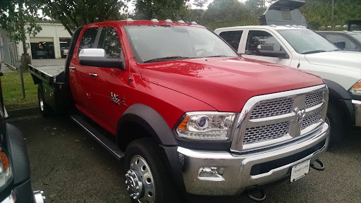 Car Dealer «Robert Loehr Chrysler Dodge Jeep RAM SRT and FIAT», reviews and photos, 567 E Main St, Cartersville, GA 30121, USA