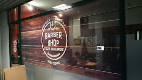 Toze Queiroz Cabeleireiro Barber Shop