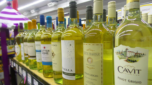 Liquor Store «Parmar Wine & Liquors», reviews and photos, 259 Main St, Islip, NY 11751, USA