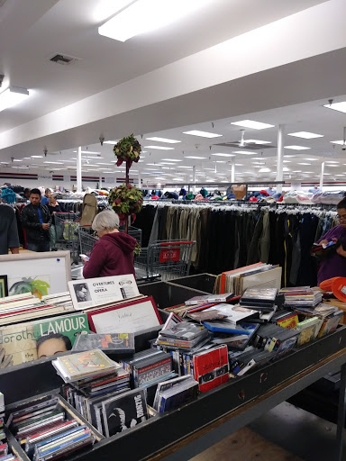 Thrift Store «Valley Thrift Store», reviews and photos, 13630 Victory Blvd, Van Nuys, CA 91401, USA