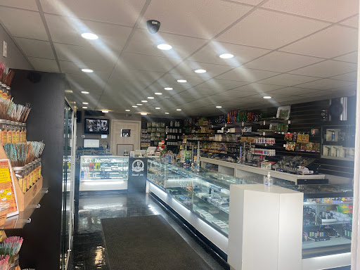 Lyell Avenue Smoke Shop, 455 Lyell Ave, Rochester, NY 14606, USA, 