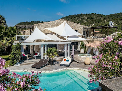 Villa Petra Bianca: Location villa avec piscine maison luxe grande capacité vacances de groupe BONIFACIO CORSE-DU-SUD à Bonifacio