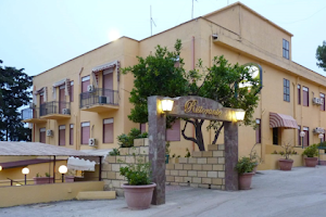Hotel Tiziana image