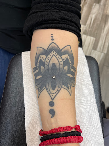 Tattoo Shop «Kokopelli Ink Tattoo & Piercings», reviews and photos, 4217 Tweedy Blvd, South Gate, CA 90280, USA