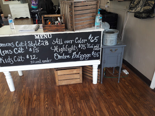 Hair Salon «National Ave Hair Salon», reviews and photos, 1375 S National Ave, Springfield, MO 65804, USA