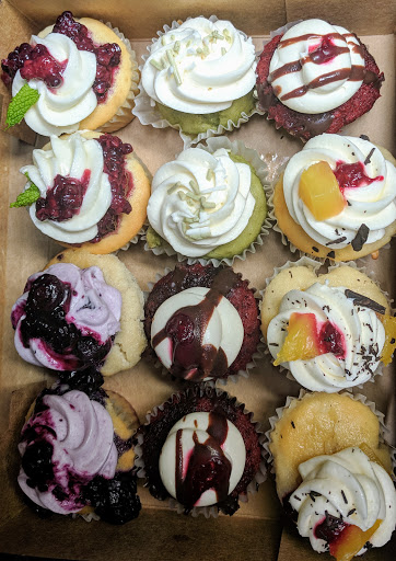 Wedding Bakery «LaLa Custom Cake», reviews and photos, 15301 Madison Ave, Lakewood, OH 44107, USA