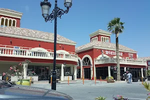 Hala Plaza image