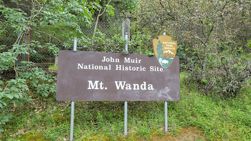 Mount Wanda Trailhead