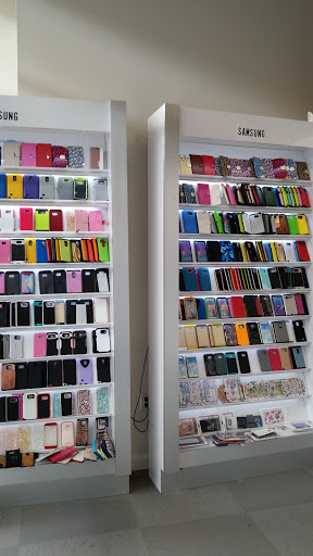 Phone Repair Service «The Fix - Mobile Phone & Computer Repair», reviews and photos, 17057 N Outer 40 Rd, Chesterfield, MO 63005, USA