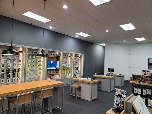 Cell Phone Store «Verizon Authorized Retailer, TCC», reviews and photos, 4225 Brownsville Rd, Pittsburgh, PA 15227, USA