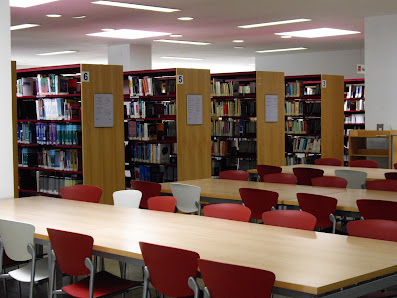 Universidad de Valladolid. Biblioteca del Campus de Soria Campus Universitario Duques de, 42004 Soria, España