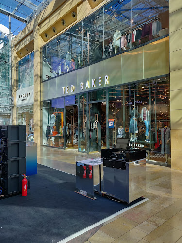 Comments and reviews of Ted Baker