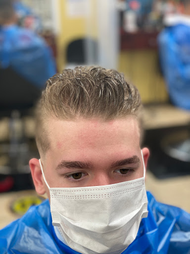 Barber Shop «Martinez Barber Shop», reviews and photos, 32 N Broad St, West Hazleton, PA 18202, USA