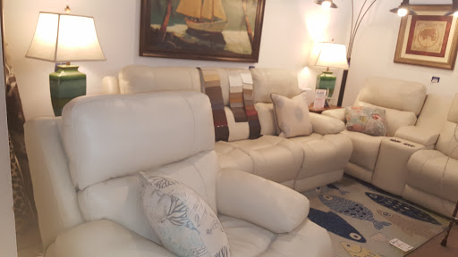 Furniture Store «Fowhand Furniture», reviews and photos, 1001 Harrison Ave, Panama City, FL 32401, USA