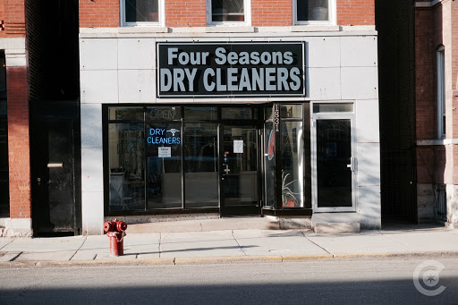 Dry Cleaner «Four Seasons Dry Cleaners - Dry Cleaners & Alterations Chicago», reviews and photos, 1831 W Chicago Ave, Chicago, IL 60622, USA