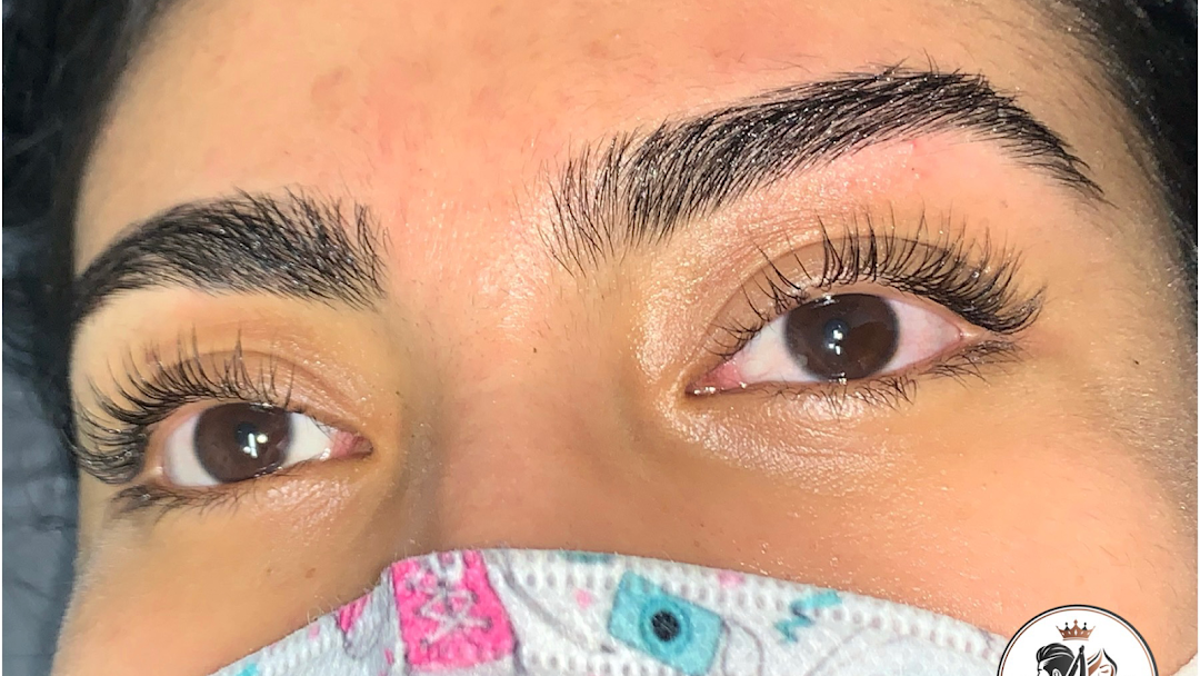 Cejas Armenia Salón Peluquería (Embelleze)