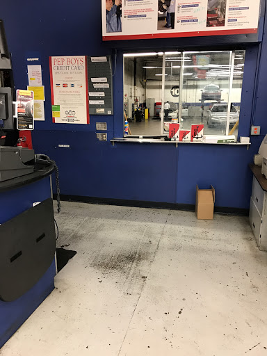 Auto Parts Store «Pep Boys Auto Parts & Service», reviews and photos, 14411 Hawthorne Blvd, Lawndale, CA 90260, USA