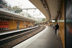 Gentilly train Station image