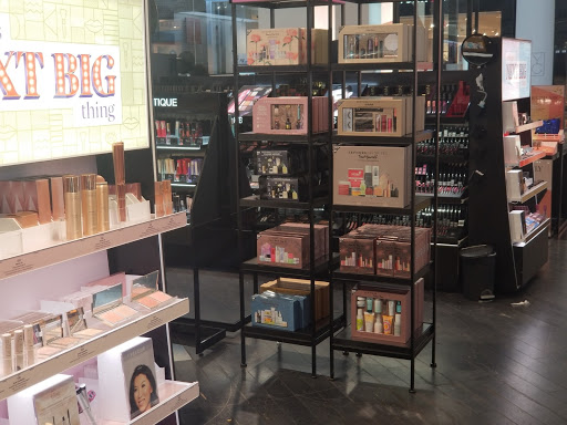 Cosmetics Store «SEPHORA», reviews and photos, Smith Haven Mall Smith Haven Mall, Lake Grove, NY 11755, USA