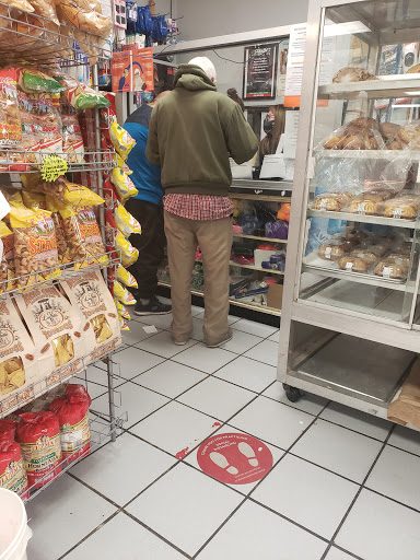 Mexican Grocery Store «La Huerta», reviews and photos, 396 W Lake St, Addison, IL 60101, USA