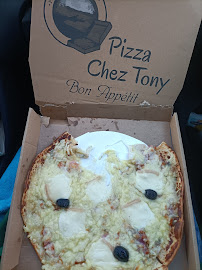 Plats et boissons du Restauration rapide Distributeur PIZZA CHEZ TONY à La Fare-les-Oliviers - n°1