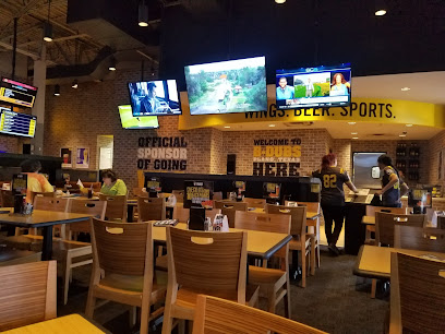 Buffalo Wild Wings - 3625 Central Expy Suite 100, Plano, TX 75023