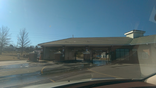Whale Spout Car Wash en Shawnee