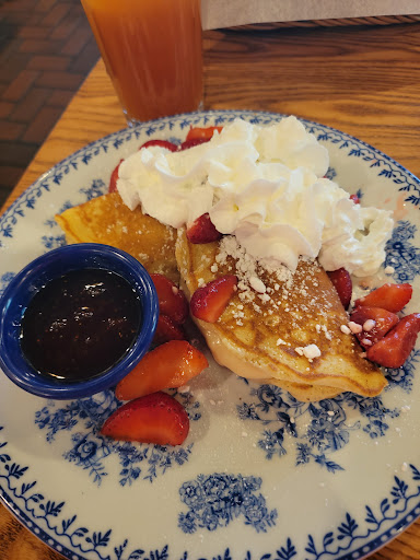 American Restaurant «Cracker Barrel Old Country Store», reviews and photos, Celebration Dr, Suwanee, GA 30024, USA