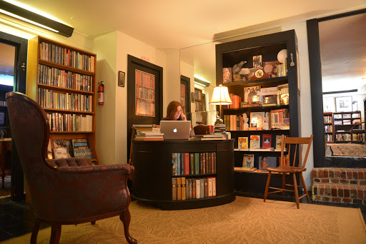 Book Store «NeverMore Books», reviews and photos, 702 Craven St, Beaufort, SC 29902, USA