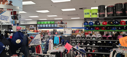 Sporting Goods Store «Big 5 Sporting Goods - Van Nuys», reviews and photos, 7250 Van Nuys Blvd, Van Nuys, CA 91405, USA
