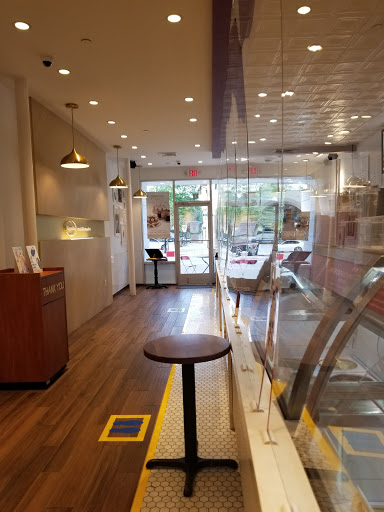 Ice Cream Shop «Häagen-Dazs® Ice Cream Shop», reviews and photos, 22 E Ridgewood Ave, Ridgewood, NJ 07450, USA