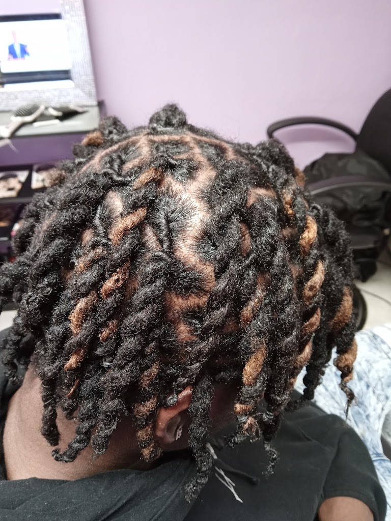 Aspiring Beauty Salon 28273