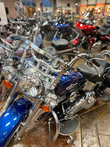 Motorcycle Dealer «Hideout Harley-Davidson», reviews and photos
