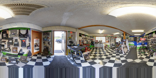 Truck Accessories Store «Auto Accessory & Install», reviews and photos, 198 Cedar Cross Rd, Dubuque, IA 52003, USA