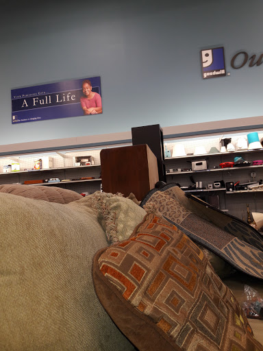 Thrift Store «Goodwill Industries of Middle Tennessee», reviews and photos, 3540 Murfreesboro Rd, Antioch, TN 37013, USA