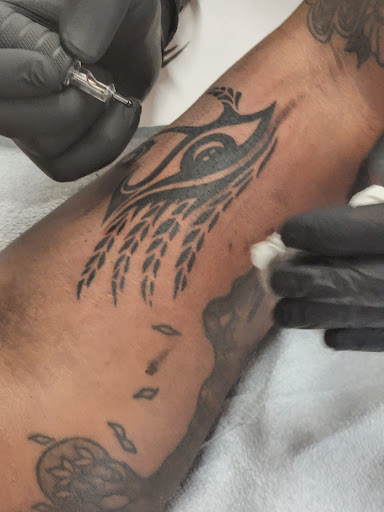 Tattoo Shop «Red Lion Tattoo Cleveland», reviews and photos, 4043 St Clair Ave, Cleveland, OH 44103, USA