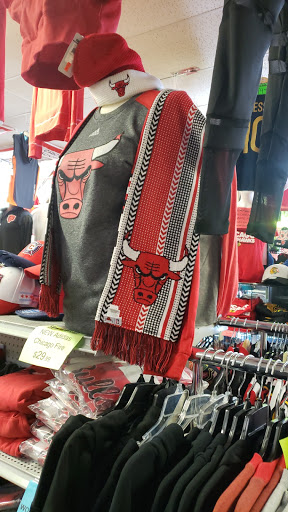 Sportswear Store «Sports Outlet Express», reviews and photos, 386 E Golf Rd, Arlington Heights, IL 60005, USA