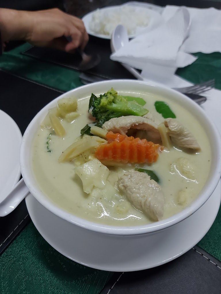 E-ZEE Thai Cuisine 6430
