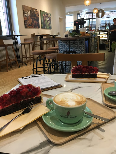 Helder & Leeuwen Café