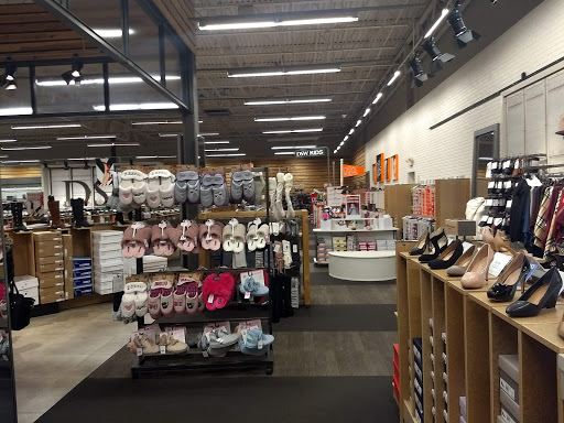 Shoe Store «DSW Designer Shoe Warehouse», reviews and photos, 270 Daniel Webster Hwy, Nashua, NH 03060, USA