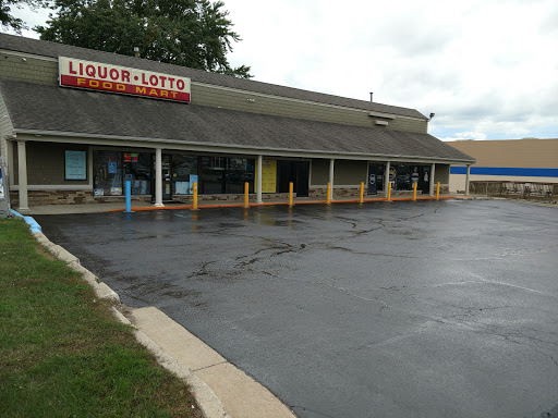 Liquor Store «East Paris Discount Liquor», reviews and photos, 2871 E Paris Ave SE, Grand Rapids, MI 49512, USA