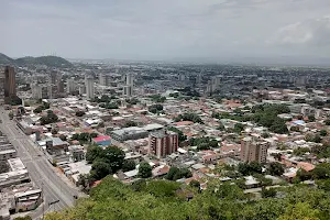 Parque Municipal Fila Cerro La Guacamaya image