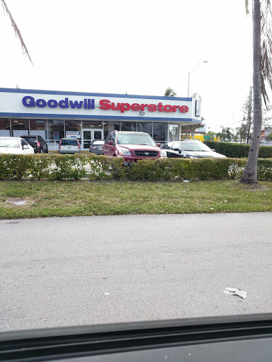 Thrift Store «Goodwill», reviews and photos, 17631 S Dixie Hwy, Palmetto Bay, FL 33157, USA