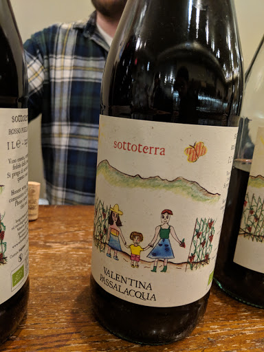 Liquor Store «Jersey Wines & Spirits», reviews and photos, 492 Jersey Ave, Jersey City, NJ 07302, USA