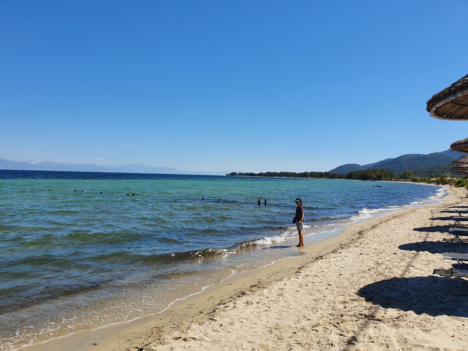 Foto di Skala Prinos beach con baia media