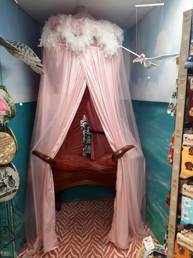 Shopping Mall «Periwinkle Place», reviews and photos, 2075 Periwinkle Way, Sanibel, FL 33957, USA