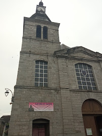 Église Saint-Hilaire du Restaurant Café du Musée à Givet - n°1