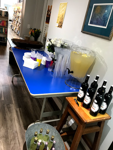 Book Store «Winchester Book Gallery», reviews and photos, 185 N Loudoun St, Winchester, VA 22601, USA